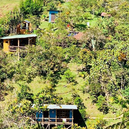 La Casa De Loto Retreat Guatape Ngoại thất bức ảnh