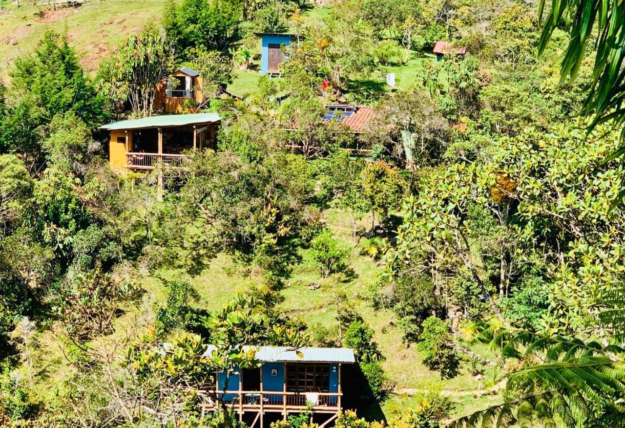 La Casa De Loto Retreat Guatape Ngoại thất bức ảnh