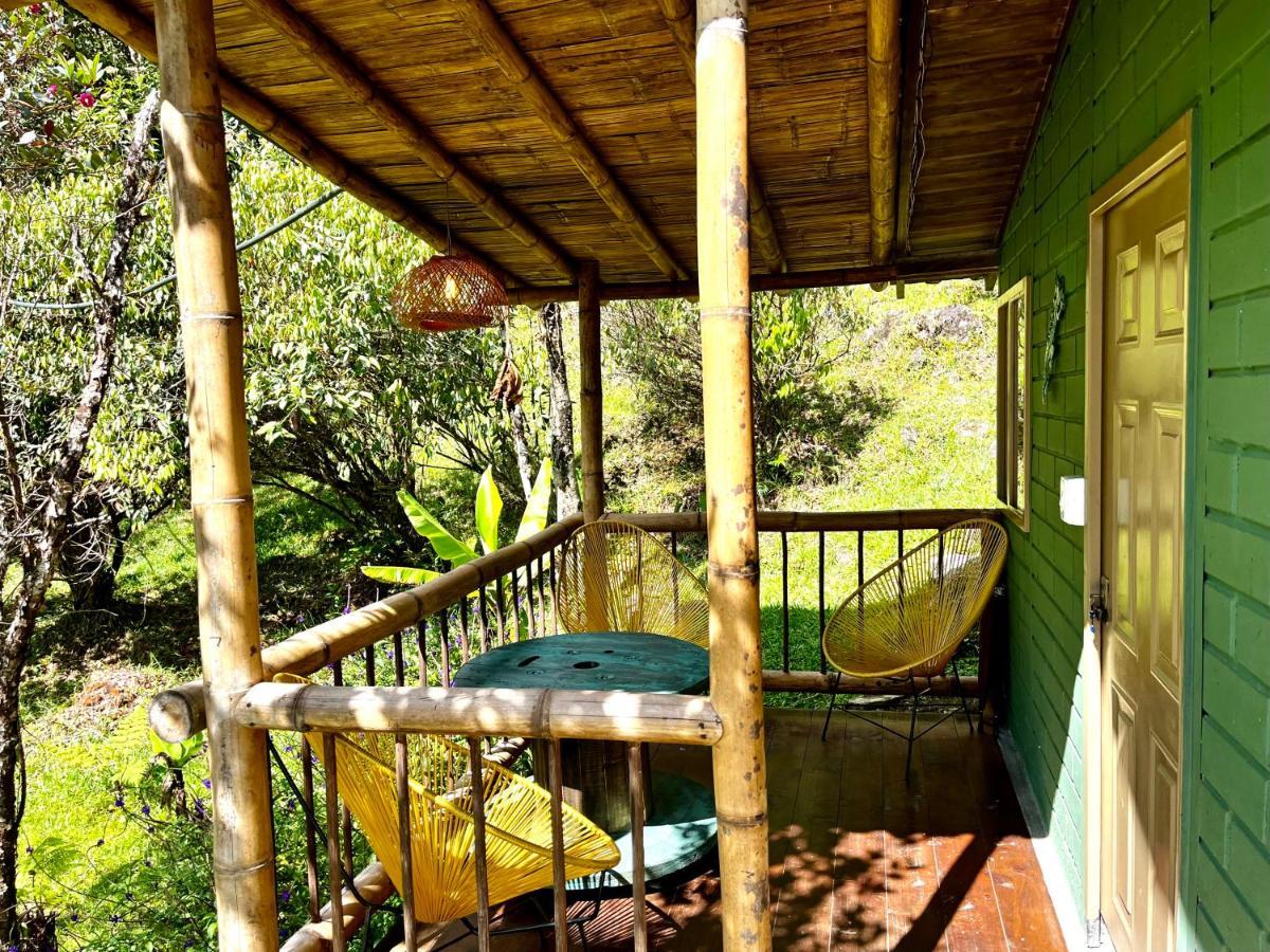 La Casa De Loto Retreat Guatape Ngoại thất bức ảnh